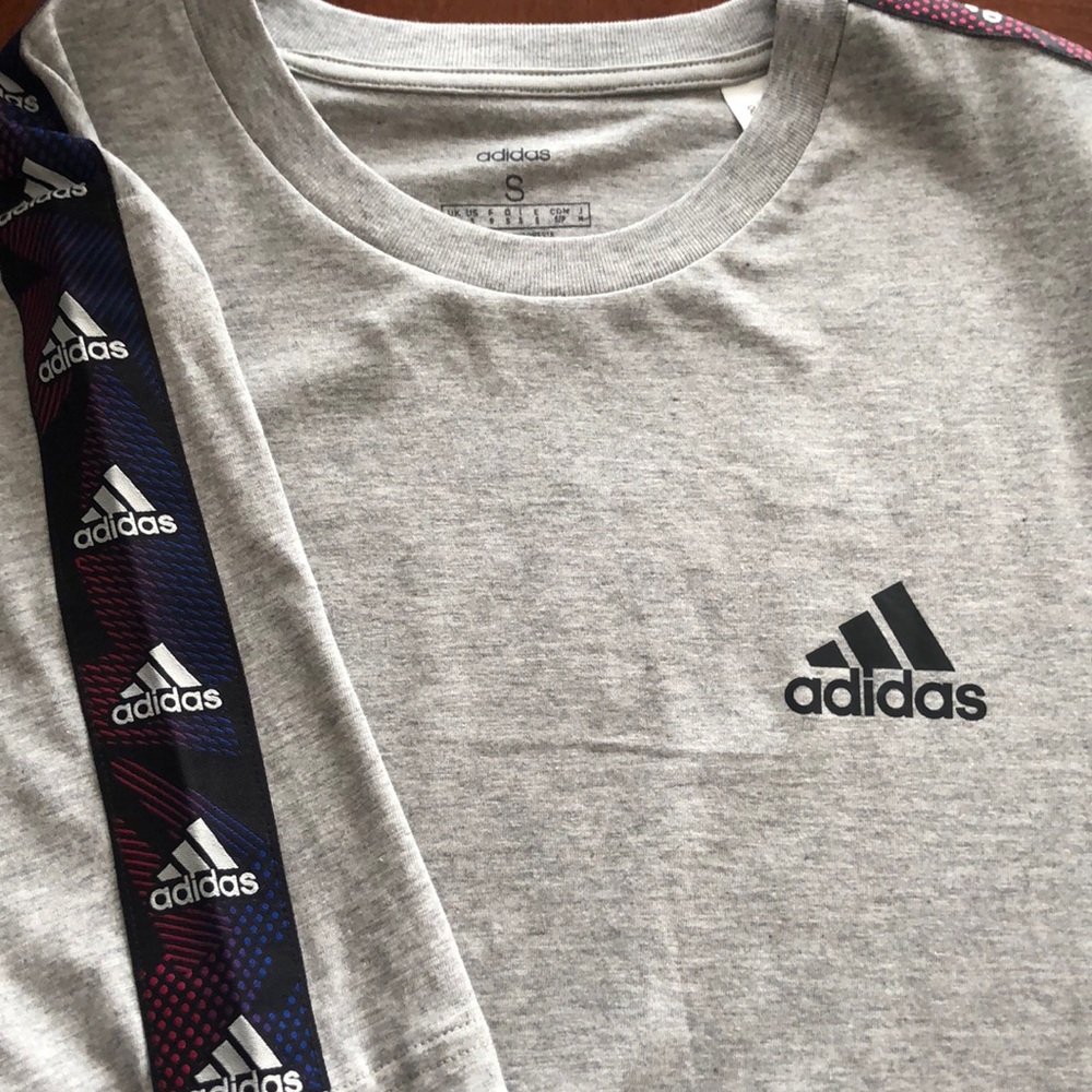Adidas grey T-shirt, sleeve trim, mens small